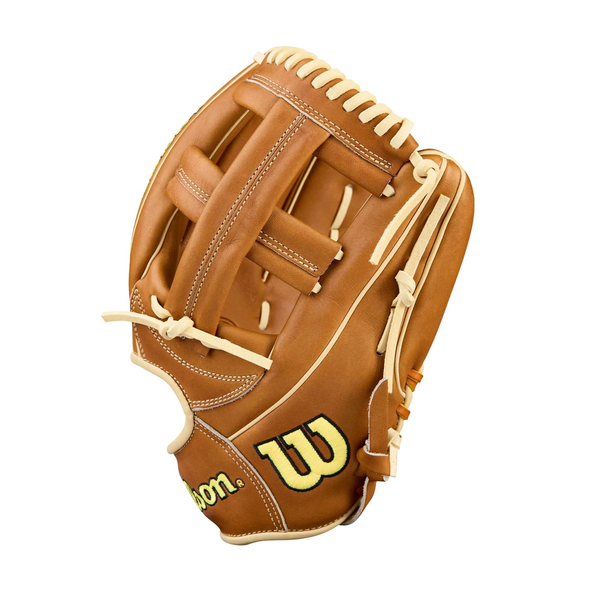 Wilson 2026 A2000 Classic EL3 11.75" Infield Baseball Glove in saddle tan color.