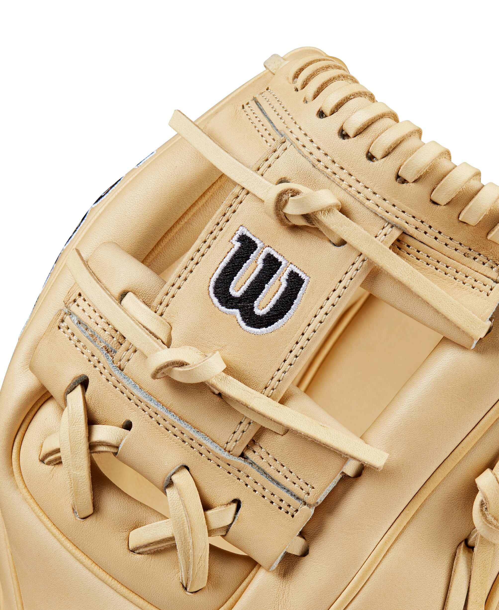 Web detail of Wilson Classics Series A2000 1786 Infield Glove Blonde 11.5" showing H-Web and stitching.