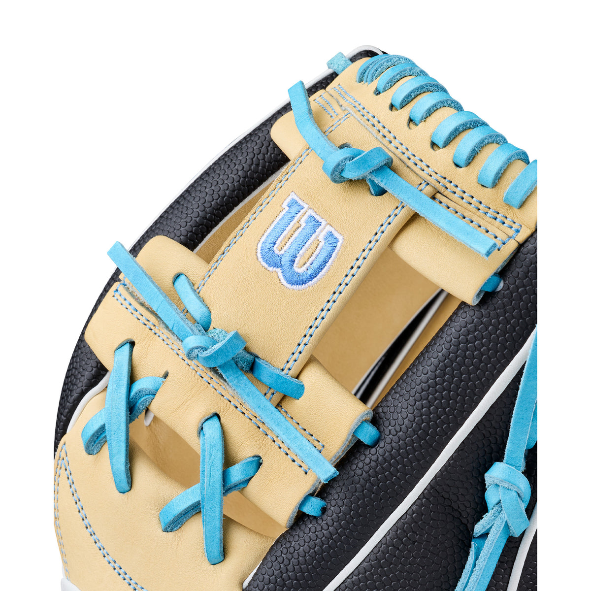 Wilson 2027 A2000 FP1175SS 11.75" fastpitch glove blonde/black/sky blue RHT, web detail