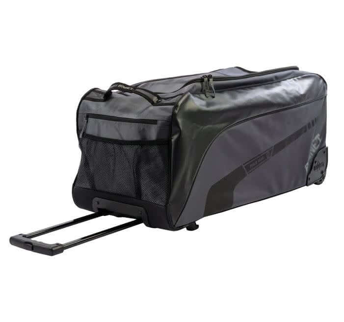 Wheeled equipment bag with telescoping handle
