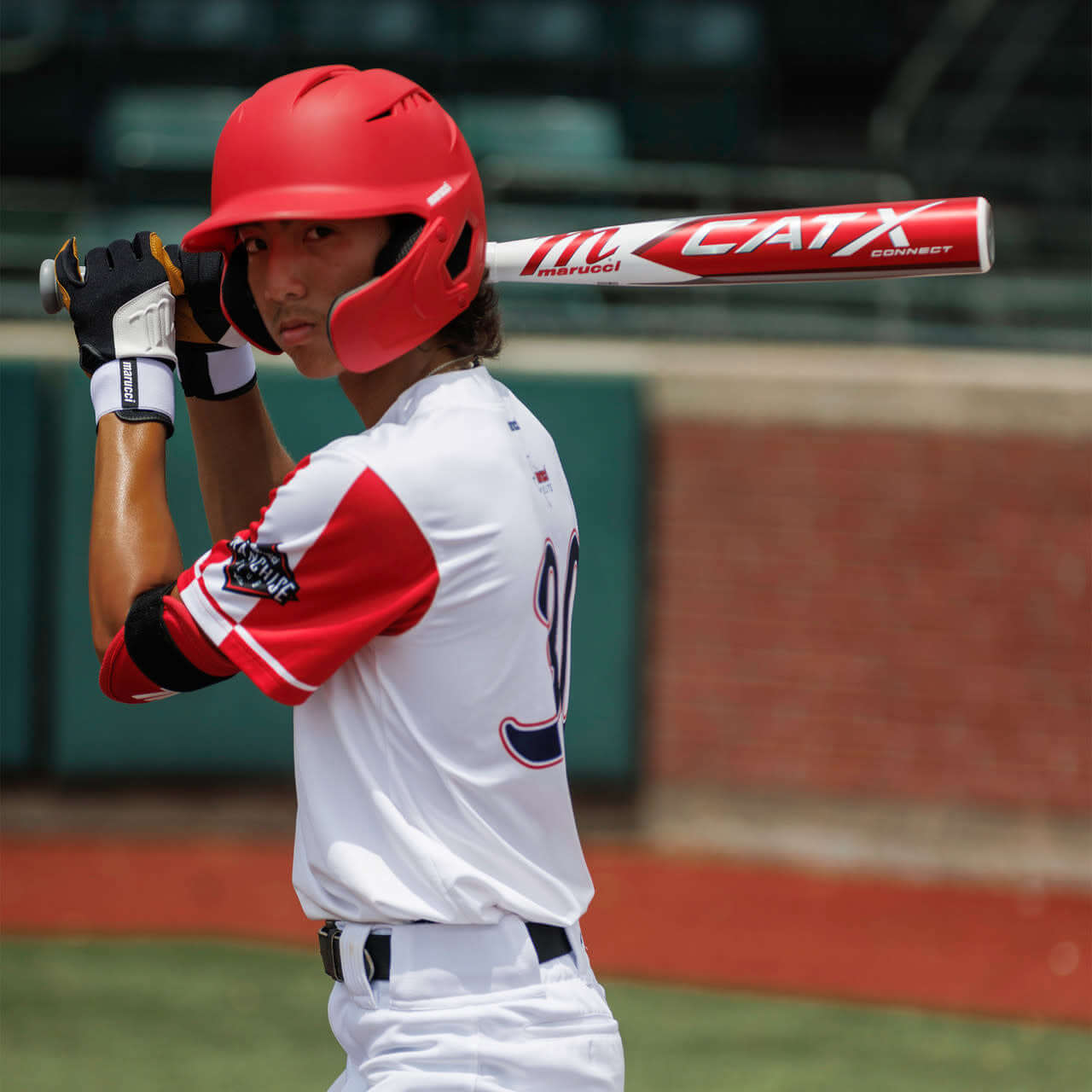 Marucci CATX Connect BBCOR bat with an optimized, end-loaded design for faster swings and a wider sweet spot.