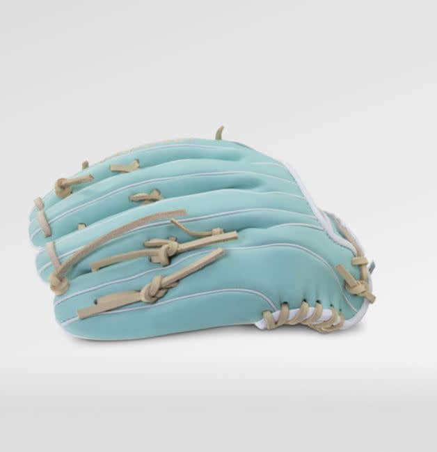 Marucci Palmetto Fastpitch glove, 12.50 inches, T Web, right-hand throw