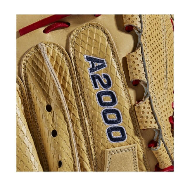 Wilson A2000 Aubree Monroe GM 34 Catcher's Mitt