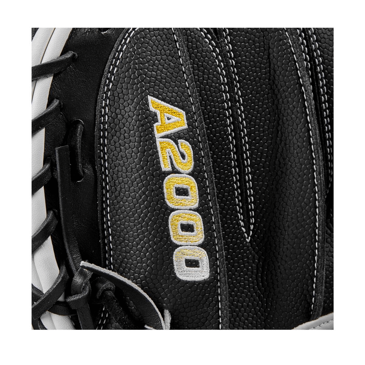 Wilson 2023 A2000 M1DSS Spin Control Black 33.5 Baseball Glove