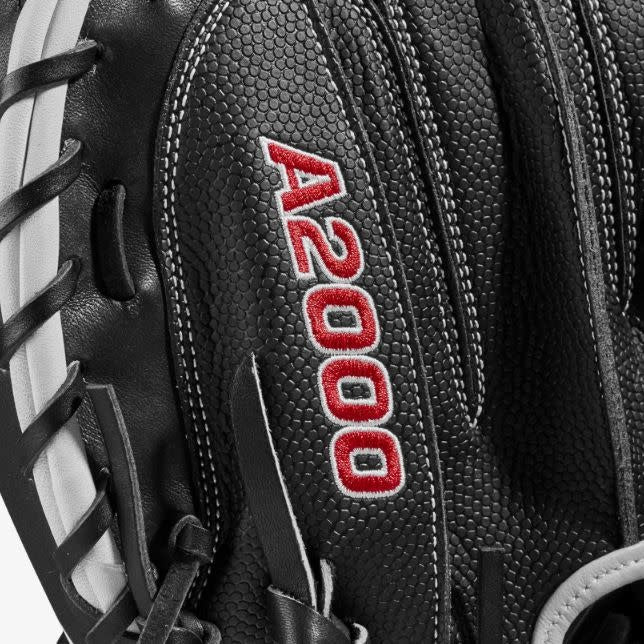 Wilson 2022 A2000 SuperSkin  M1D (C ) 33.5 Black/White Catchers Mitt